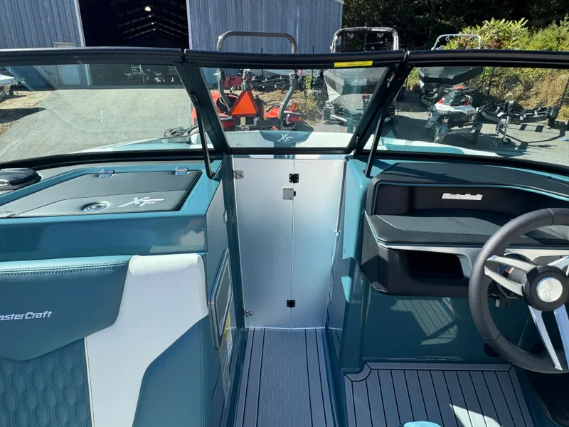 Slide: The Image of MasterCraft XT23 2026 - 29