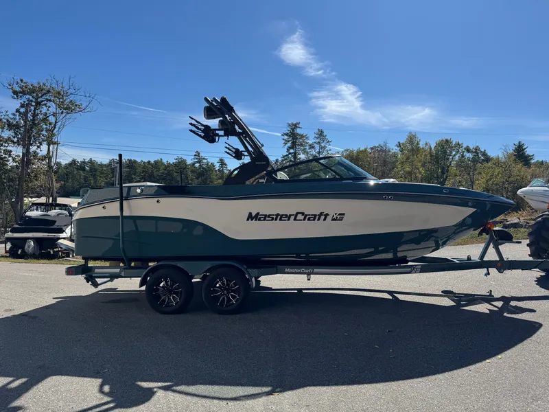 Slide: The Image of MasterCraft XT23 2026 - 7