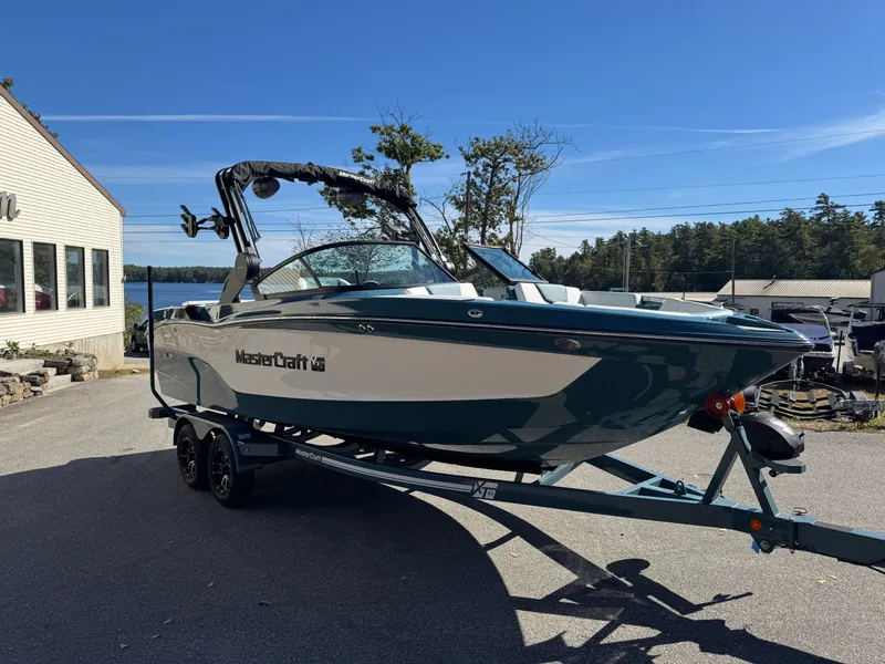 Slide: The Image of MasterCraft XT23 2026 - 8