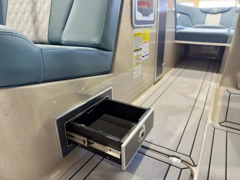 Slide: The Image of MasterCraft XT23 2026 - 11