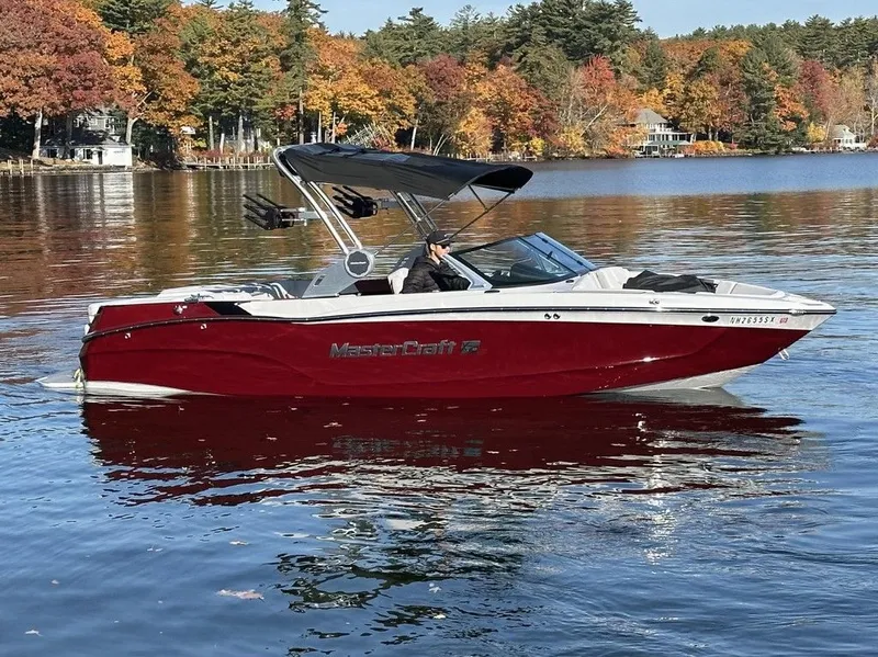 Slide: The Image of MasterCraft XT23 2023 - 2