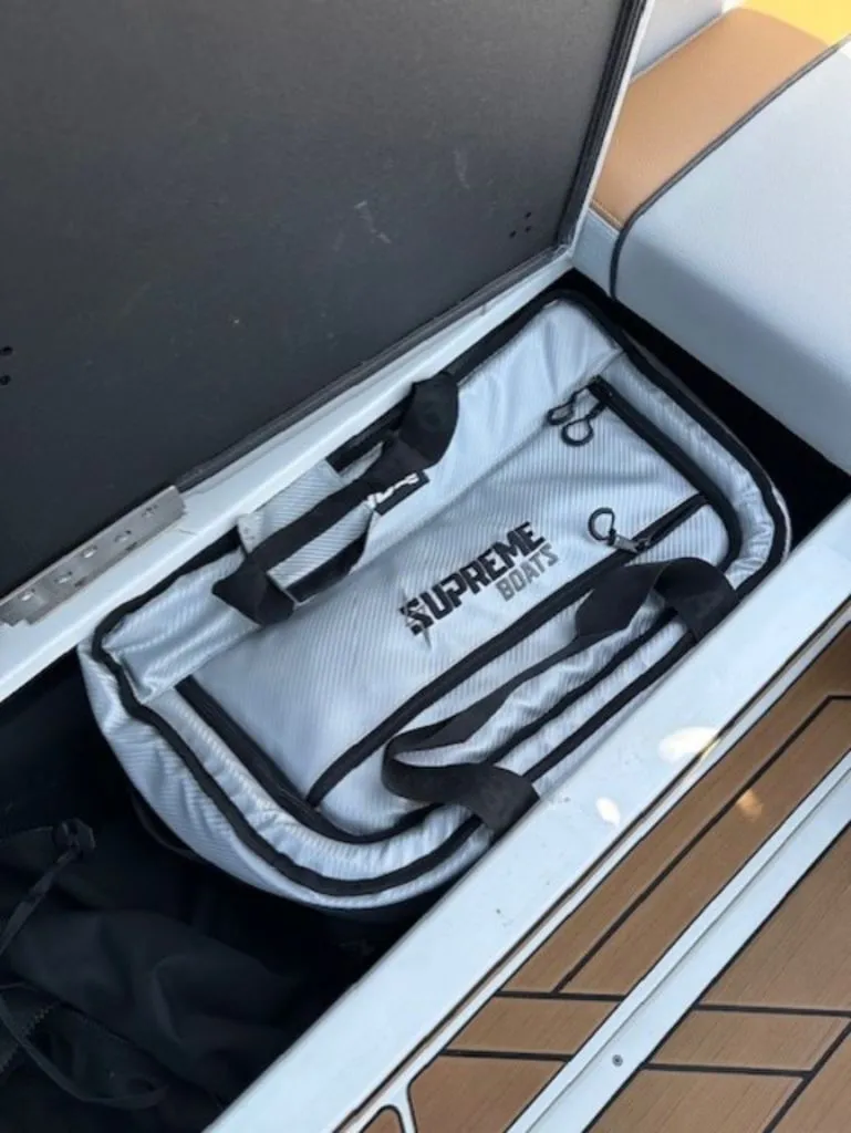 Slide: The Image of Supreme S240 2023 - 12