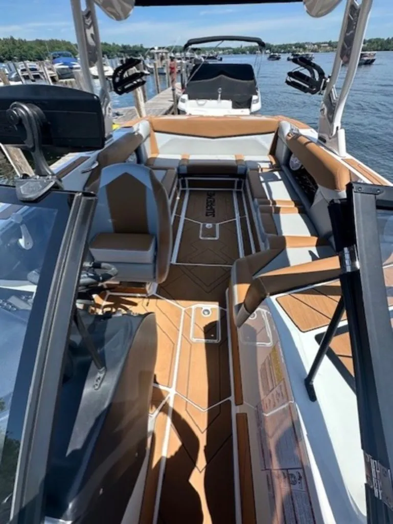 Slide: The Image of Supreme S240 2023 - 13