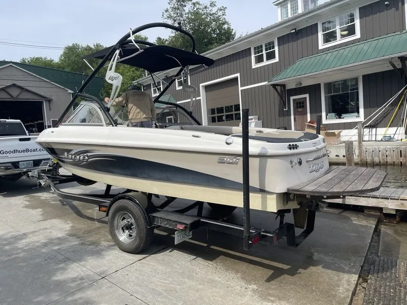 Slide: The Image of Tigé 20i 2006 - 6