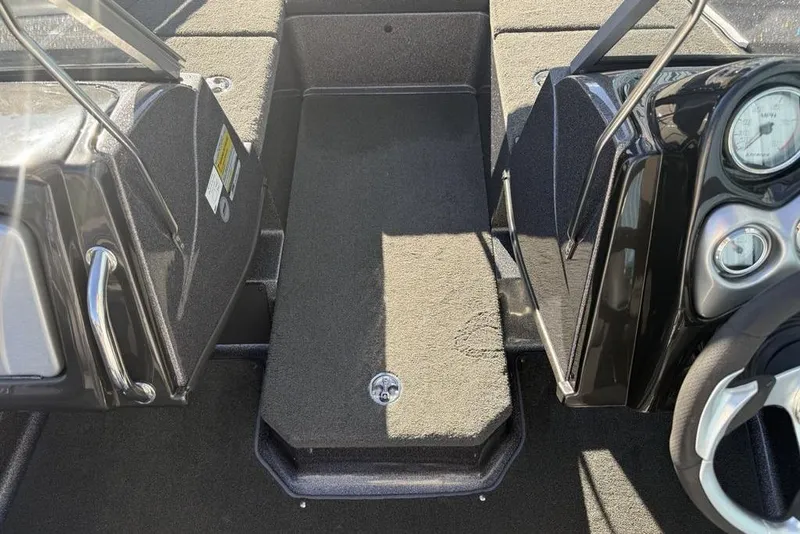 Slide: The Image of 2014 Stratos 386 XF boat interior with dashboard and seating area. - 15