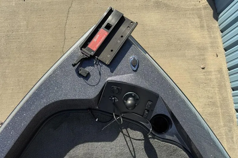 Slide: The Image of Bow of a 2014 Stratos 386 XF boat with control panel and wiring. - 6