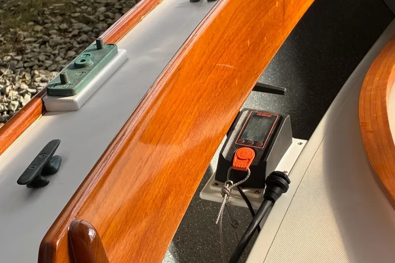 Slide: The Image of Torqeedo remote congrol and rail side mount. - 8