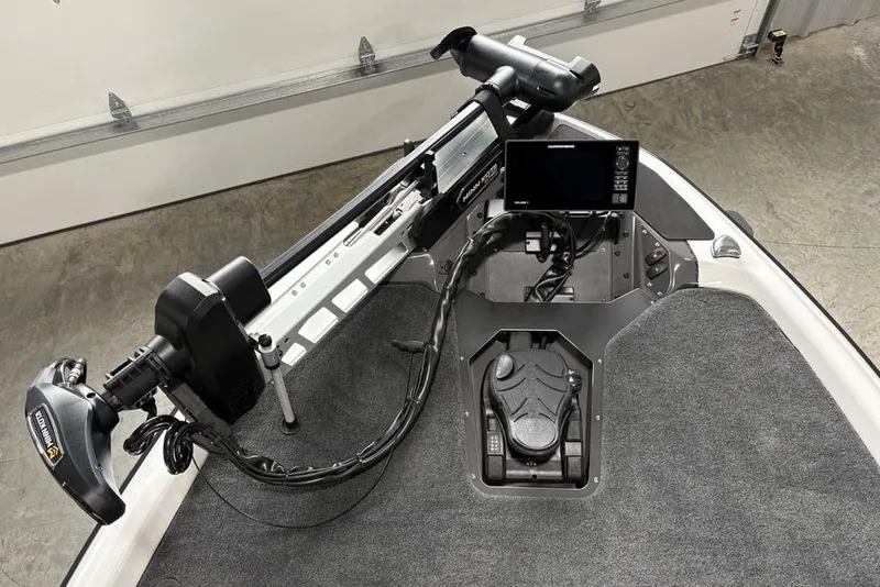 Slide: The Image of 2025 Skeeter ZXR20 boat deck with trolling motor and navigation system. - 4