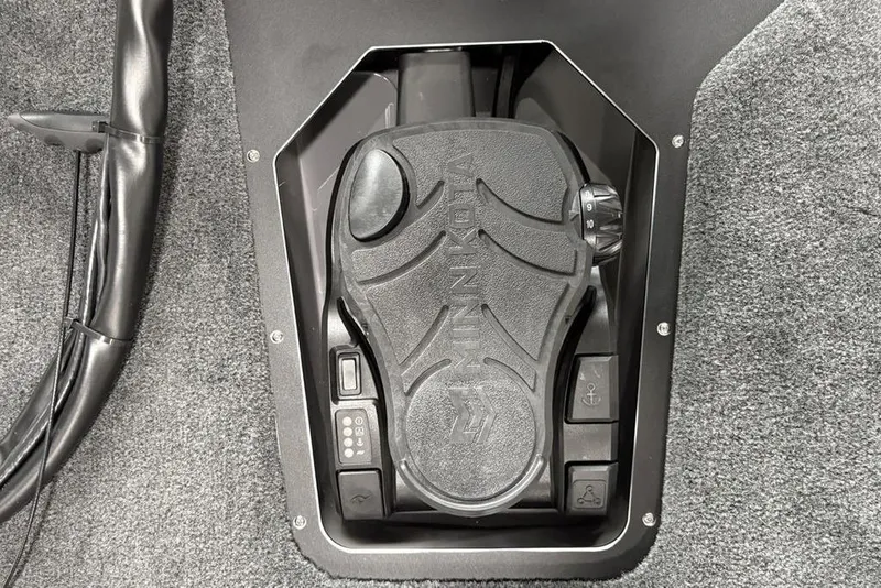 Slide: The Image of Foot pedal control in a 2025 Skeeter ZXR20 boat, featuring Minn Kota branding. - 8