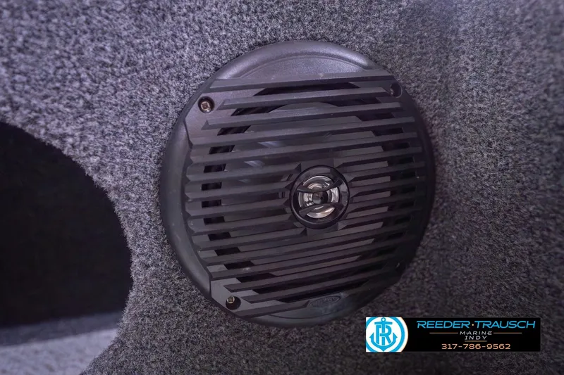 Slide: The Image of Speaker installed in 2020 Lund 1775 Adventure SS boat, featuring Reeder-Trausch Marine branding. - 41