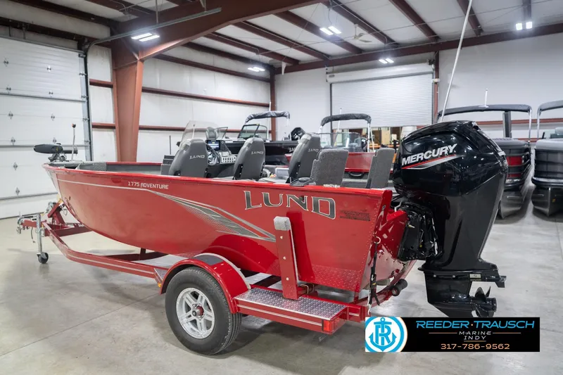 Slide: The Image of 2020 Lund 1775 Adventure SS boat with Mercury engine in showroom. - 8