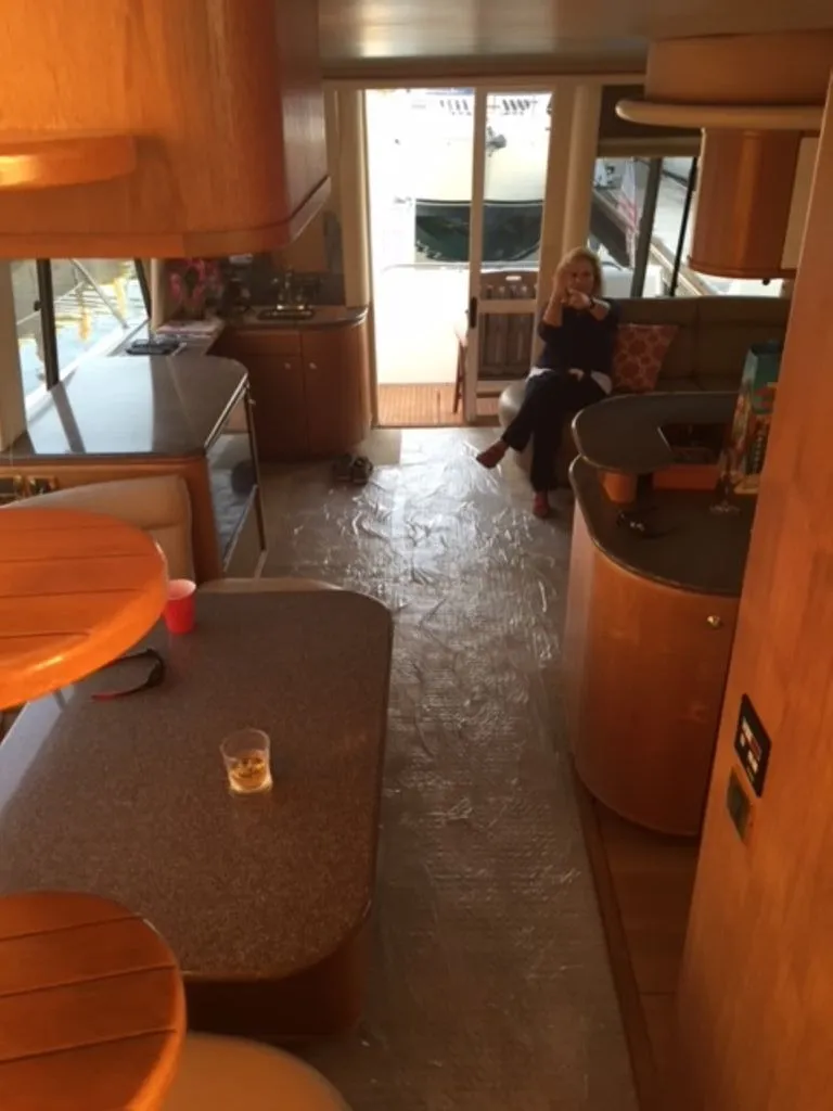 Slide: The Image of Bayliner 5788 Pilot House Motoryacht 1999 - 20