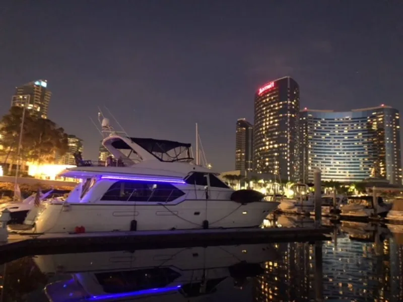 Slide: The Image of Bayliner 5788 Pilot House Motoryacht 1999 - 31