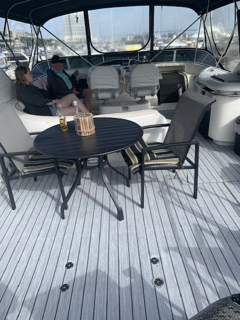 Slide: The Image of Bayliner 5788 Pilot House Motoryacht 1999 - 40