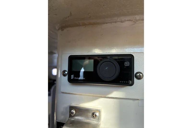 Slide: The Image of Eberspächer control panel inside 2000 Calvin Beal COI PASSENGER boat. - 31