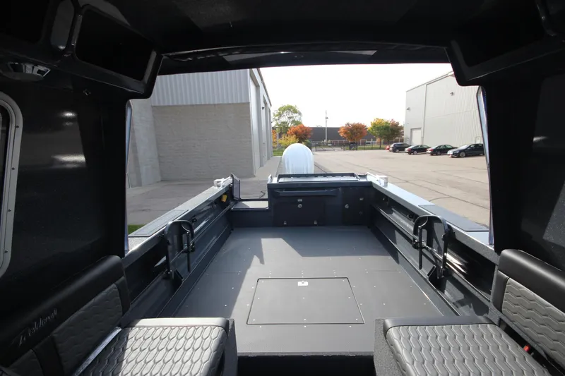 Slide: The Image of 2026 Weldcraft 260 Ocean King boat with Yamaha engine at a boat show. - 11