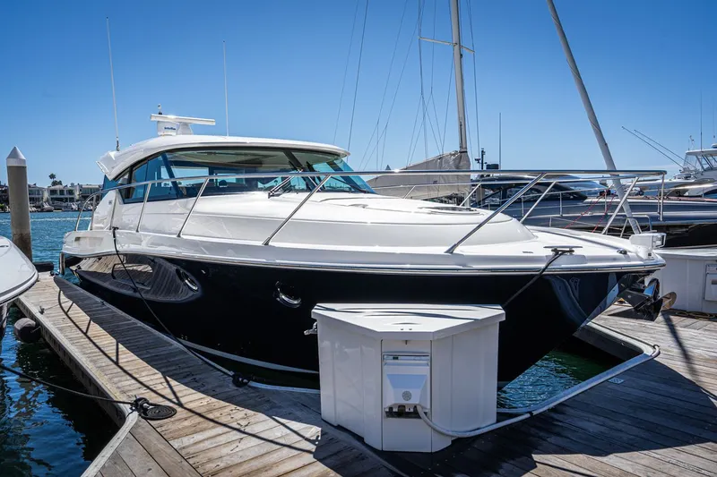 Slide: The Image of Tiara C44 Coupe 2015 - 1