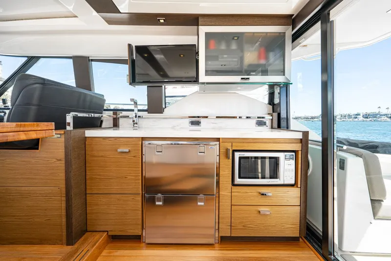 Slide: The Image of Tiara C44 Coupe 2015 - 27