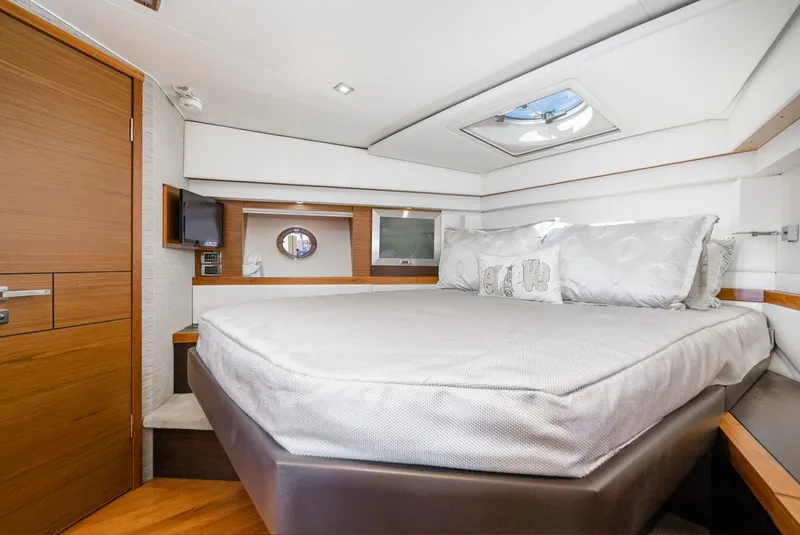 Slide: The Image of Tiara C44 Coupe 2015 - 40