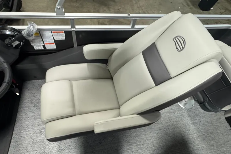 Slide: The Image of 2026 Sun Tracker SportFish 22 XP3 boat seat, featuring sleek design and comfortable upholstery. - 14
