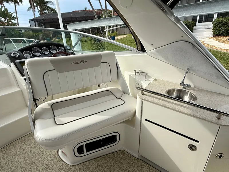 Slide: The Image of Sea Ray Sundancer 310 2010 - 10
