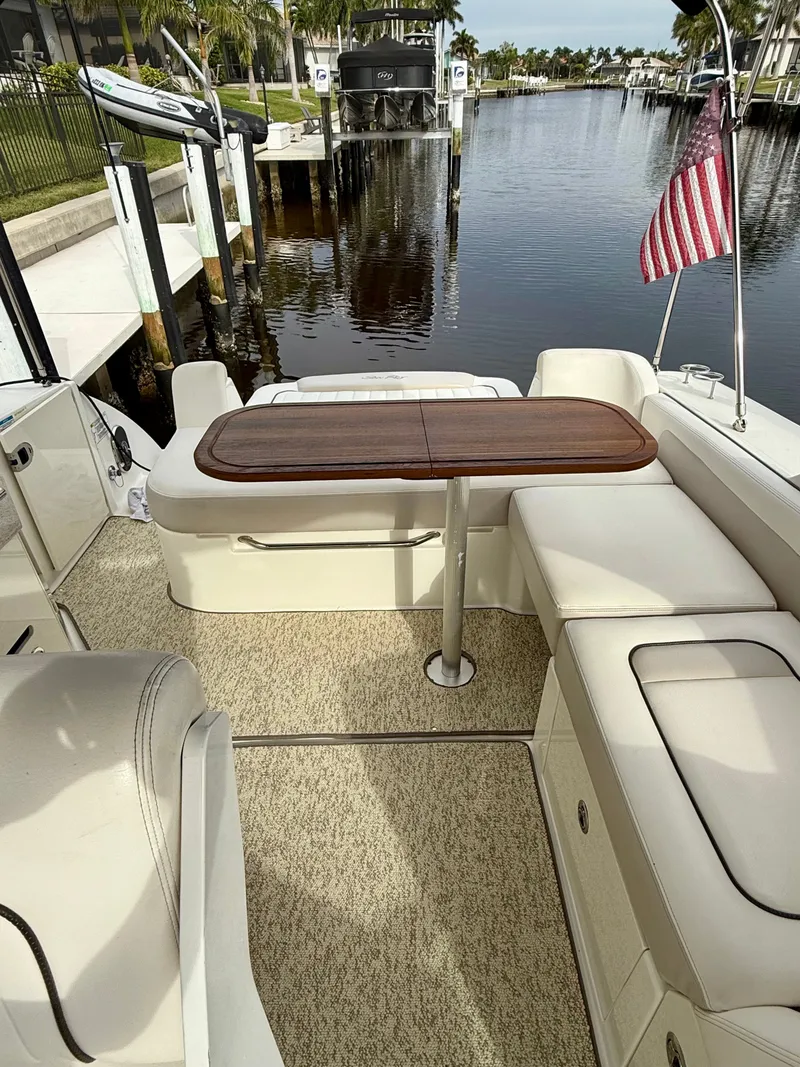 Slide: The Image of Sea Ray Sundancer 310 2010 - 16