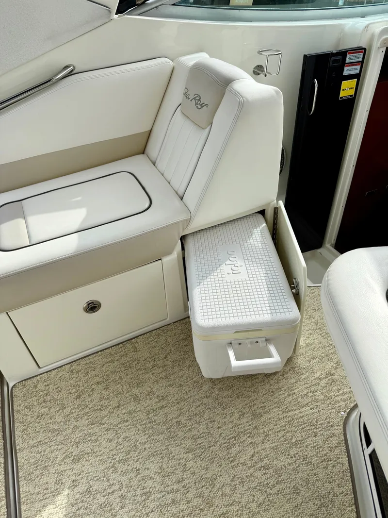 Slide: The Image of Sea Ray Sundancer 310 2010 - 19