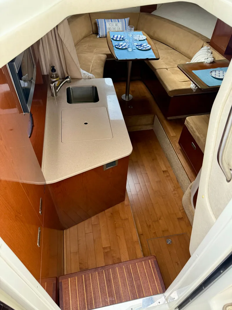 Slide: The Image of Sea Ray Sundancer 310 2010 - 22