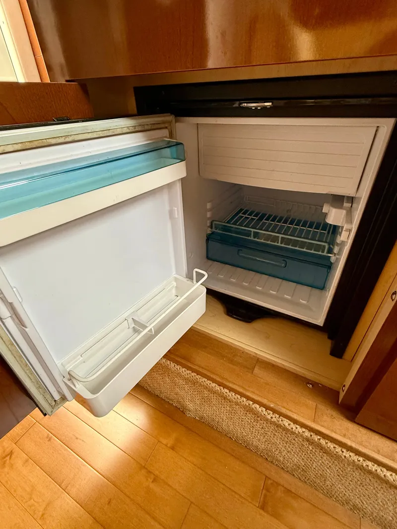 Slide: The Image of Sea Ray Sundancer 310 2010 - 27