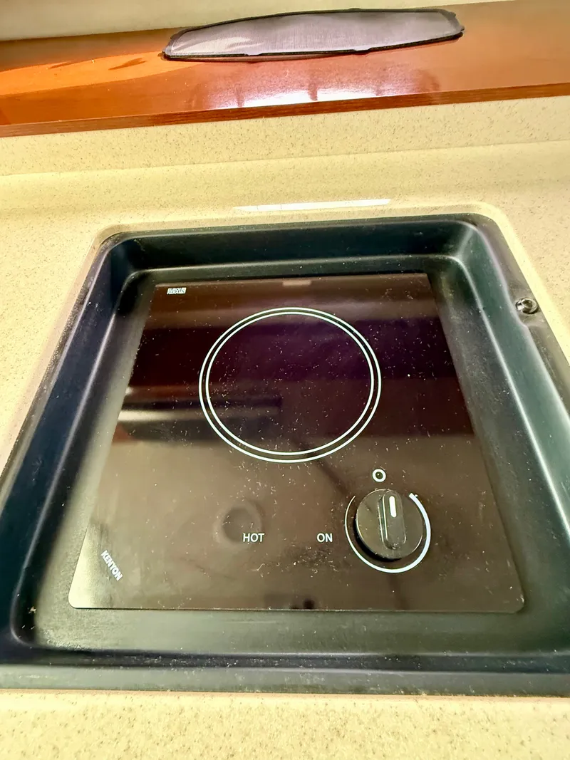 Slide: The Image of Sea Ray Sundancer 310 2010 - 29