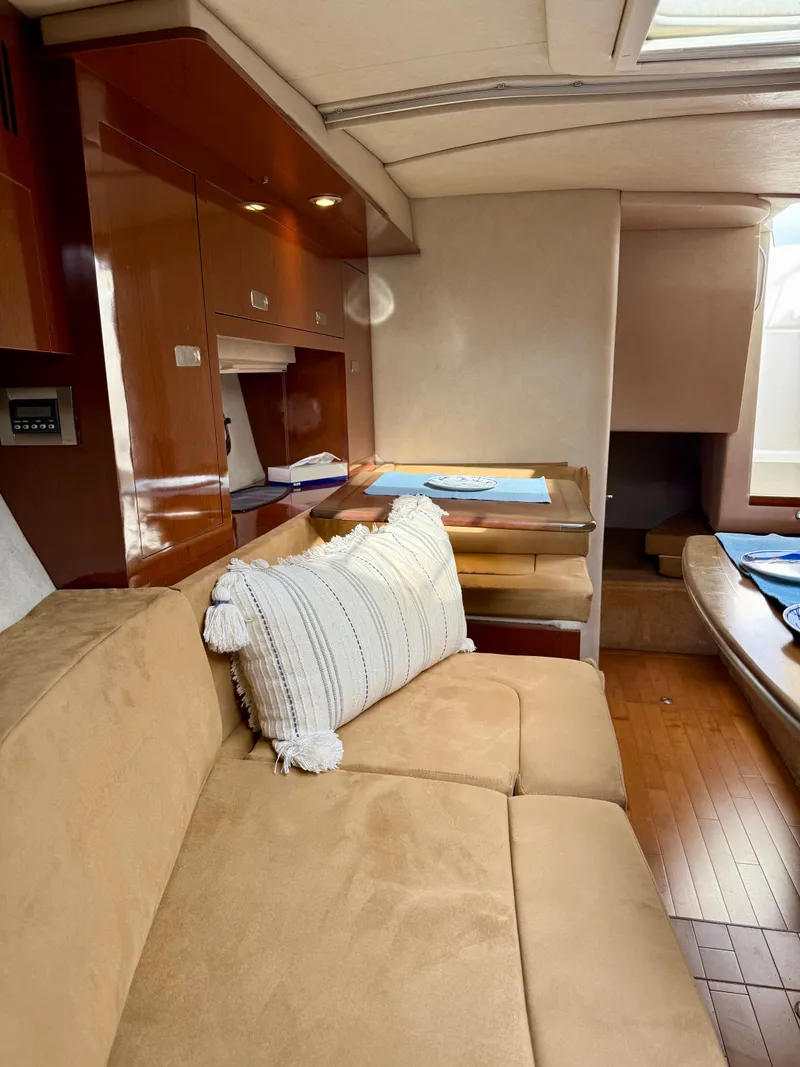 Slide: The Image of Sea Ray Sundancer 310 2010 - 39