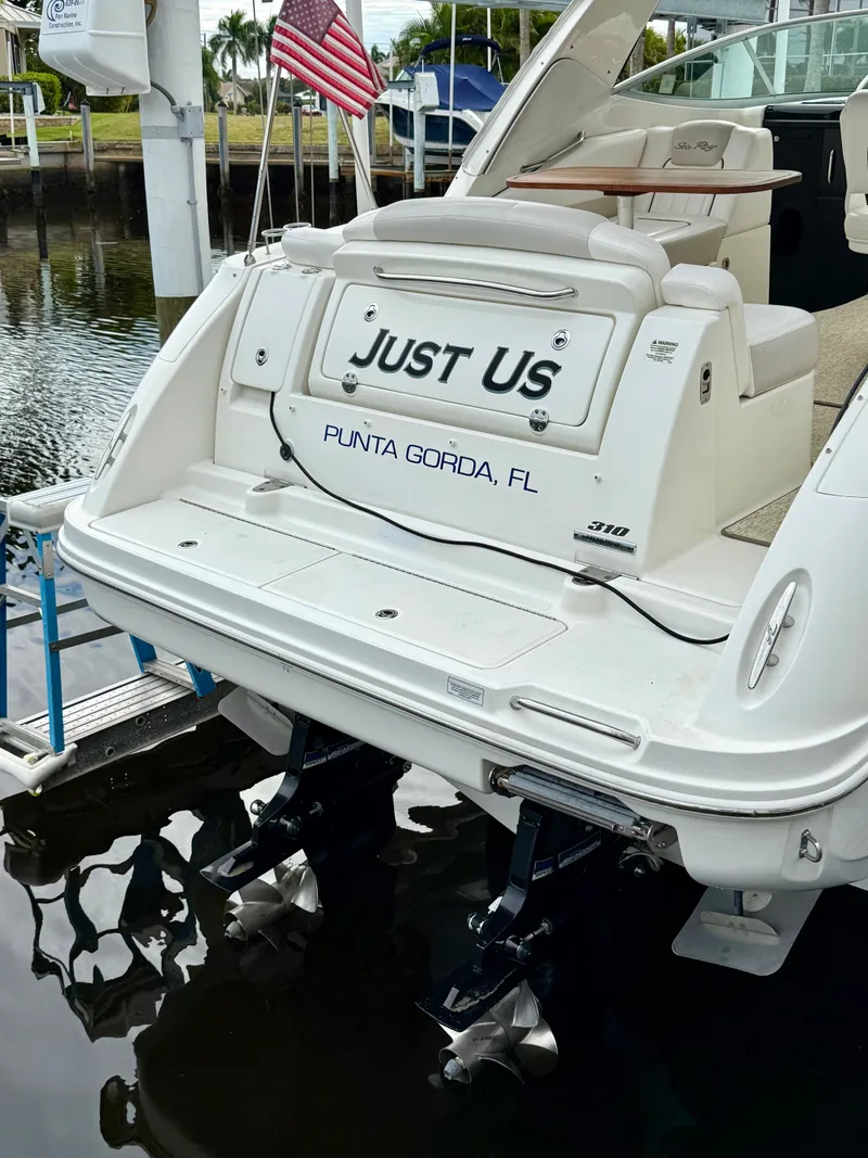 Slide: The Image of Sea Ray Sundancer 310 2010 - 4