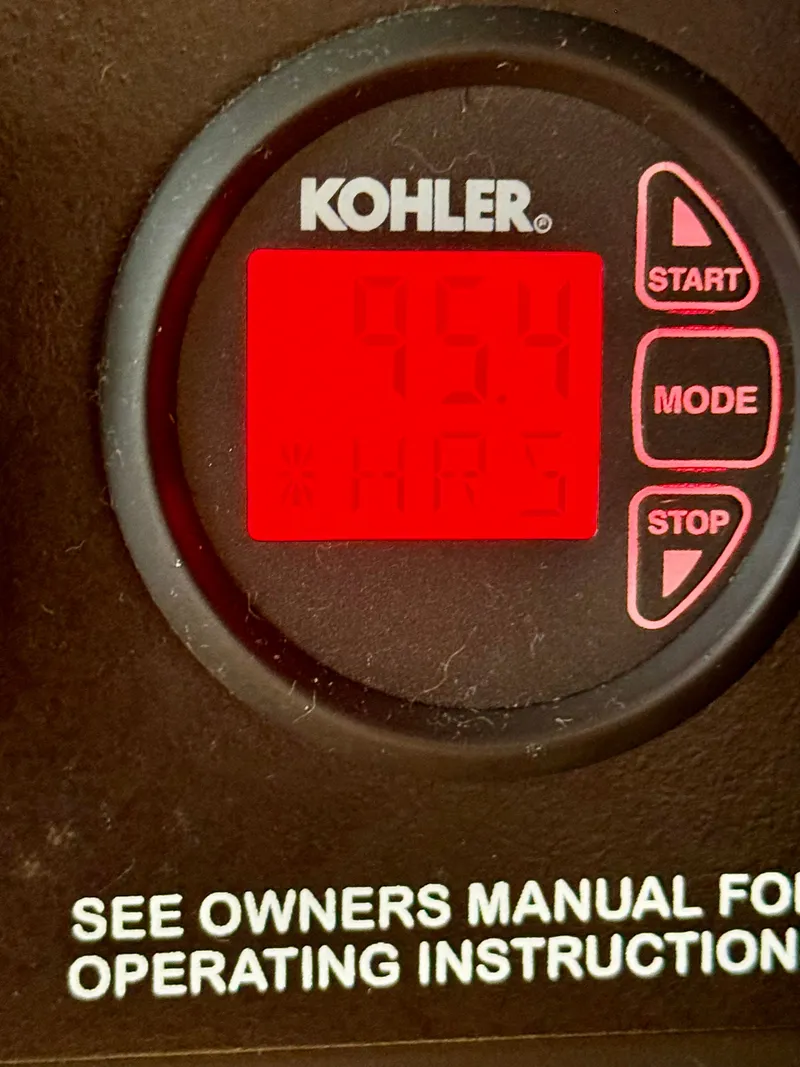 Slide: The Image of Sea Ray Sundancer 310 2010 - 48