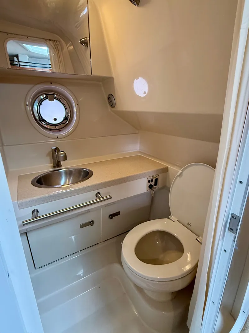 Slide: The Image of Sea Ray Sundancer 310 2010 - 52