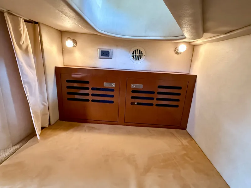 Slide: The Image of Sea Ray Sundancer 310 2010 - 58