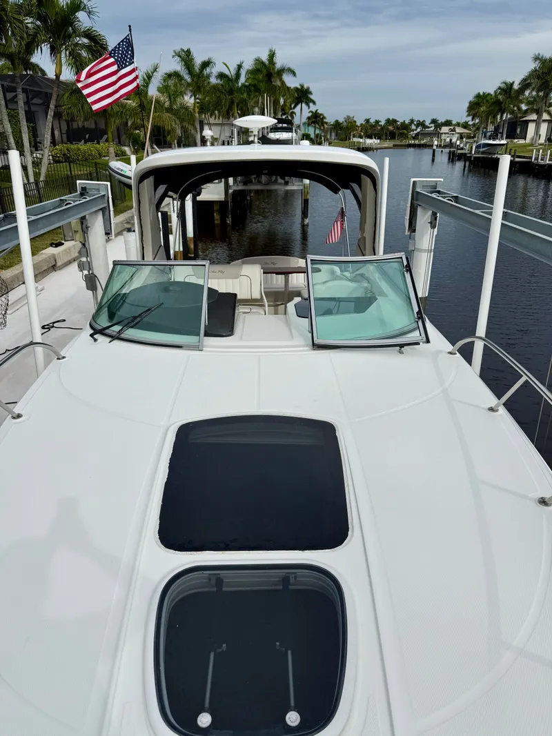 Slide: The Image of Sea Ray Sundancer 310 2010 - 80