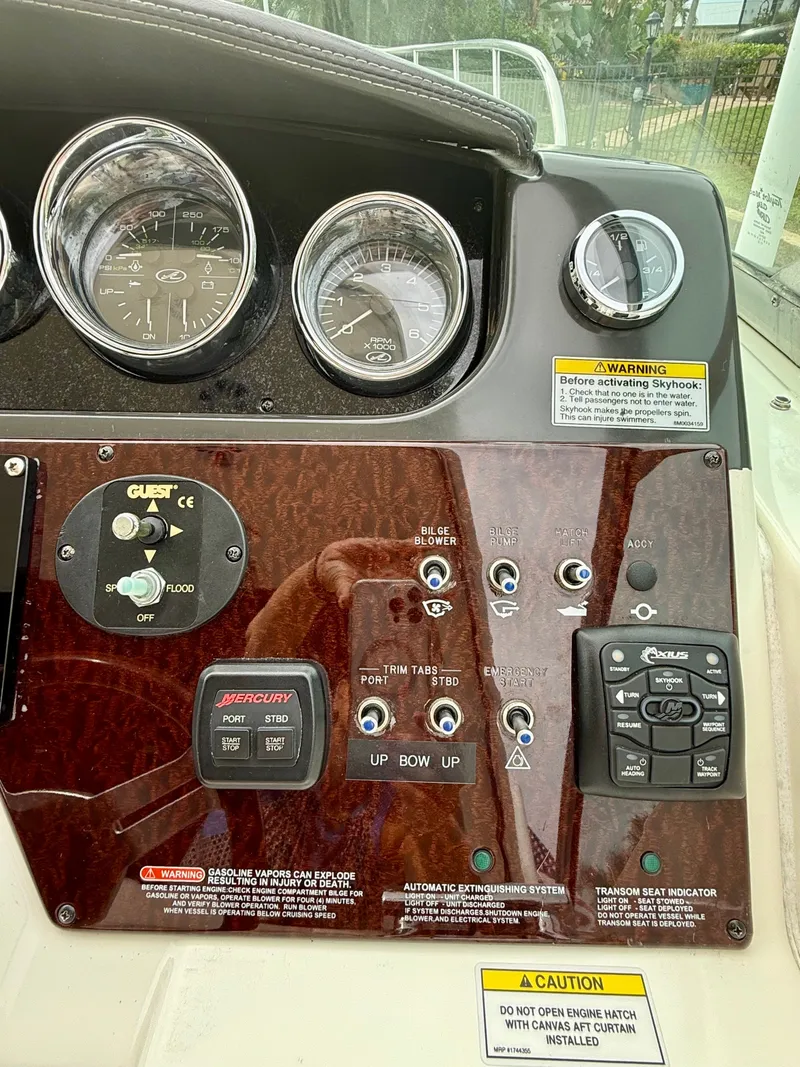 Slide: The Image of Sea Ray Sundancer 310 2010 - 97