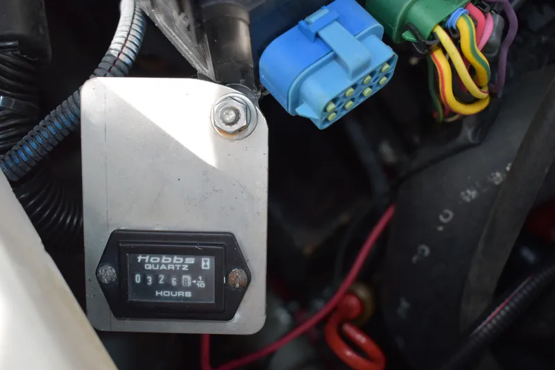 Slide: The Image of Hour meter display on 2003 Chris-Craft Launch 25 boat engine. - 45