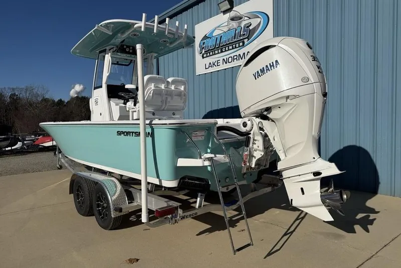 Slide: The Image of 2026 Sportsman Masters 247OE Bay Boat with Yamaha engine at Foothills Marine Center. - 5