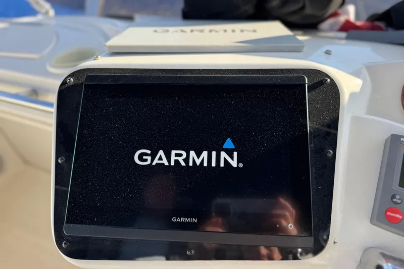 Slide: The Image of Garmin navigation system on 2005 Meridian 368 Motoryacht dashboard. - 23