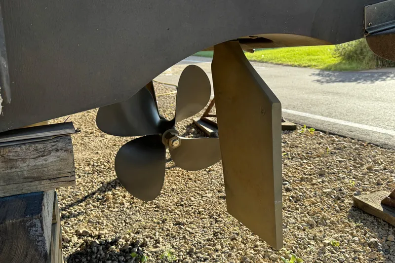 Slide: The Image of Propeller and rudder of 2005 Meridian 368 Motoryacht on dry dock. - 71