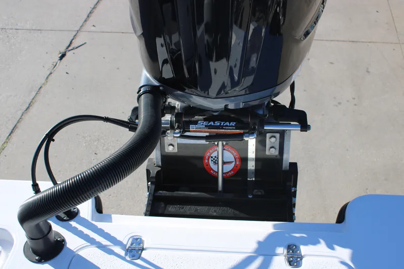 Slide: The Image of Outboard motor on Mamba 227VX boat, 2026 model, featuring SeaStar hydraulic steering. - 12