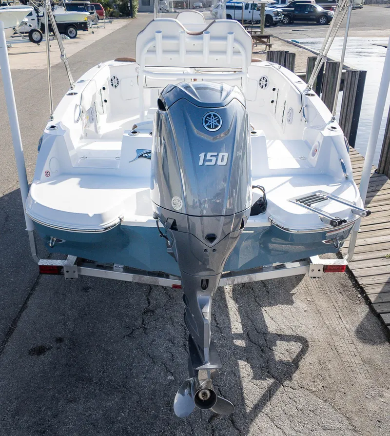 Slide: The Image of Stingray 206 CC 2025 - 6