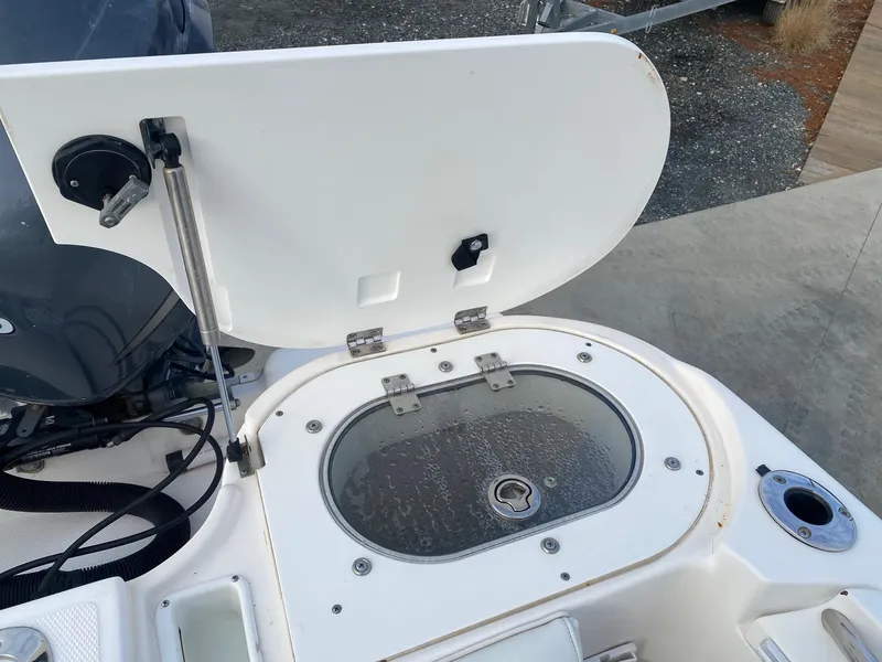 Slide: The Image of Wellcraft 252 Coastal 2005 - 13