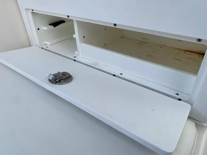 Slide: The Image of Wellcraft 252 Coastal 2005 - 15