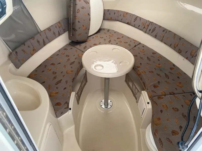 Slide: The Image of Wellcraft 252 Coastal 2005 - 18