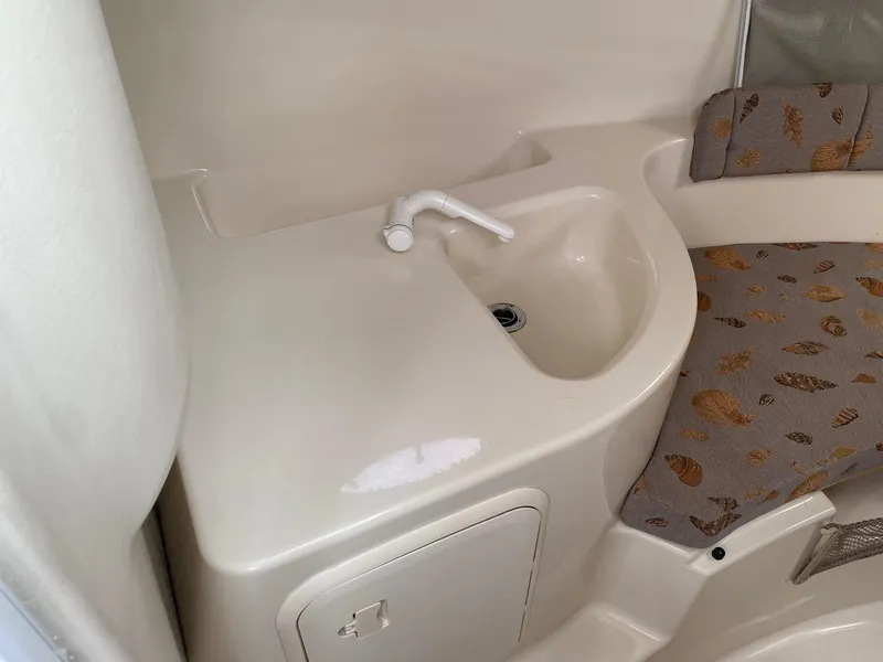 Slide: The Image of Wellcraft 252 Coastal 2005 - 19