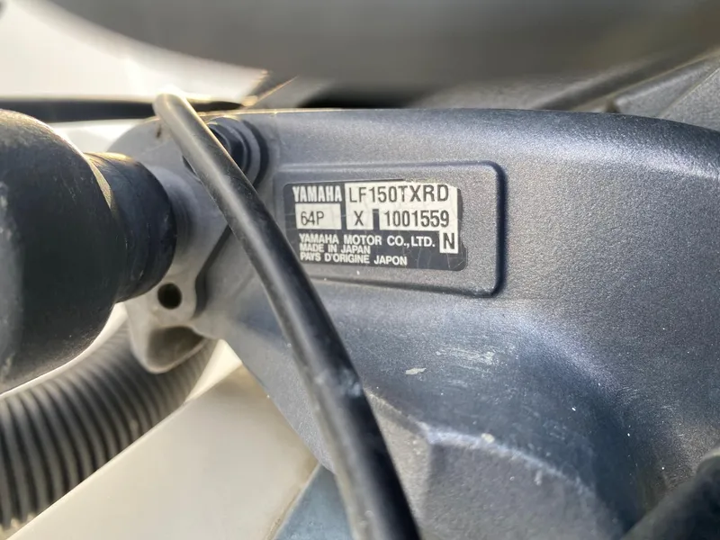 Slide: The Image of Wellcraft 252 Coastal 2005 - 26