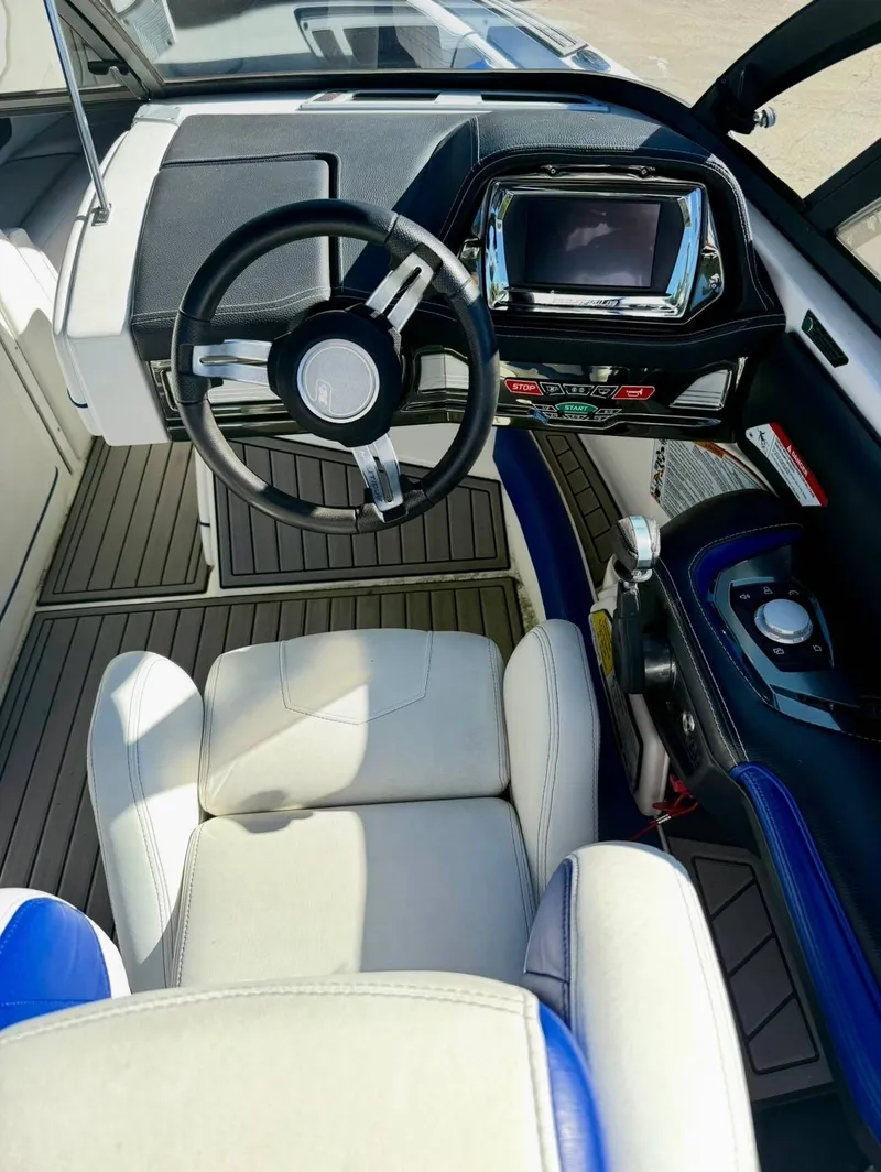 Slide: The Image of Nautique G25 2016 - 7