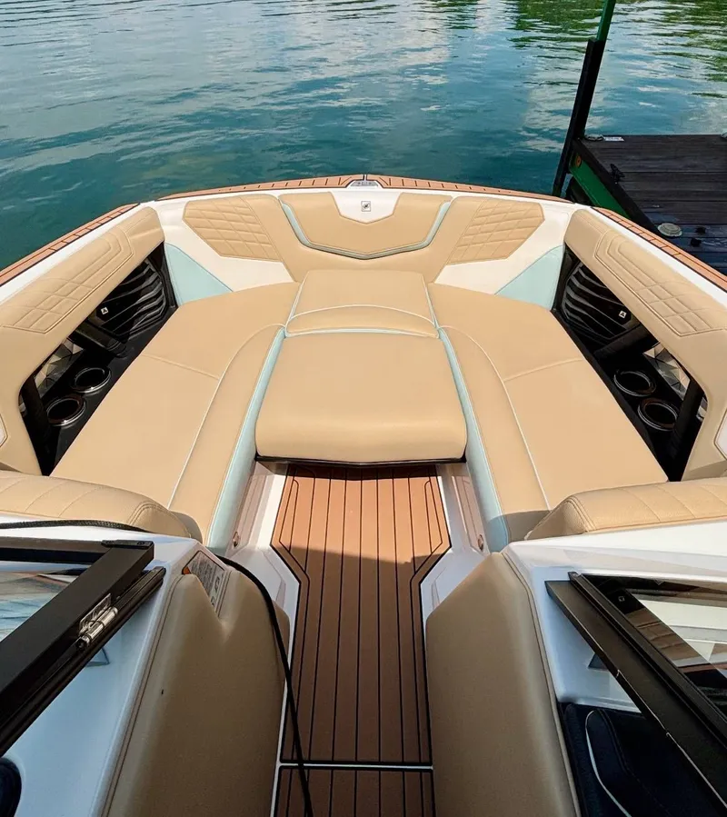 Slide: The Image of Nautique G23 2021 - 7